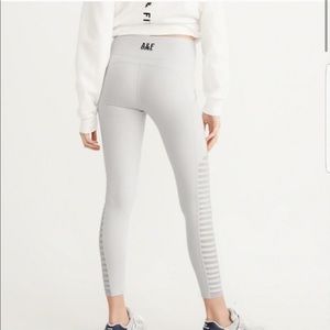 Abercrombie & Fitch grey leggings, small